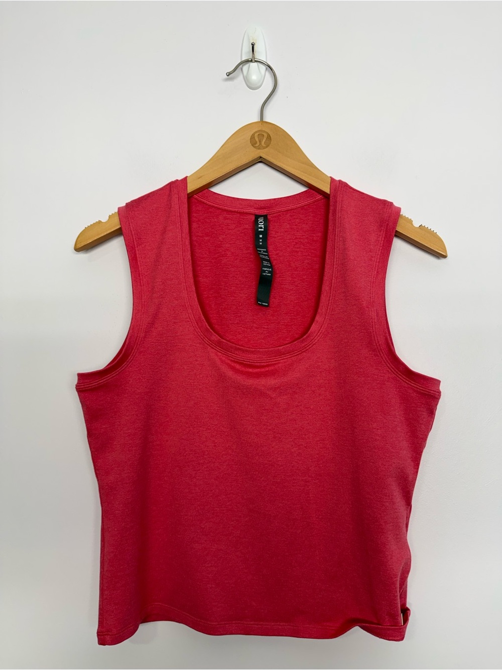 Vuori Halo Essential Scoop Tank Bright Pink Heather Size Medium